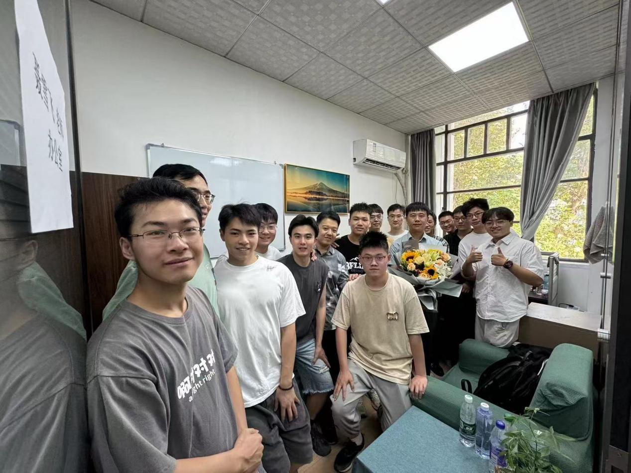 06b6e6a754367323cc50ddc3ac3fc31